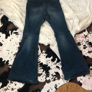 Free People Super Flare Jeans !